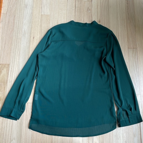 Hunter green blouse. - Picture 3 of 3